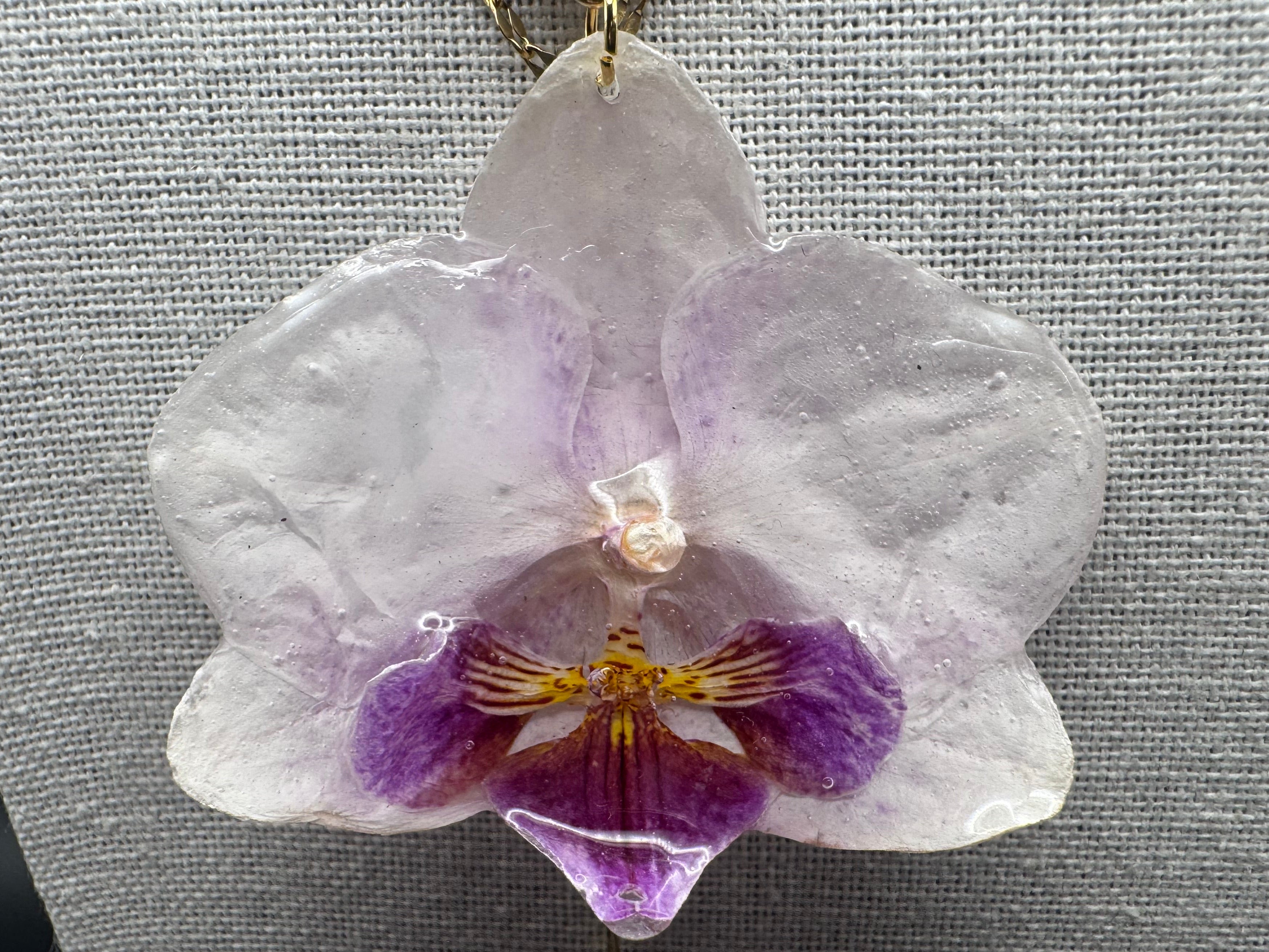 Orchid and Pearl Double Layer Y Shaped Necklace
